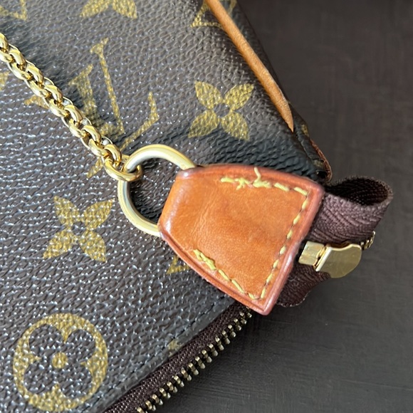 100% Authentic Louis Vuitton Eva Clutch/CrossBody bag - Picture 6 of 14